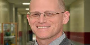 Fitchburg High principal to receive FSU Alumnus Award