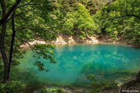 Un lac natural cunoscut în toată lumea ca lacul albastru traseul debutează în centrul orașului baia sprie, continuă pe o. Lacul Albastru Home Facebook