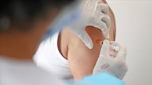 Цјепиво) је биолошки препарат који садржи специфичне антигене или делове генетског материјала који се примењују ради индуковања активног имунског одговора ради спречавања развоја болести. Johnson Johnson Vakcina Protiv Koronavirusa Efikasna 66 Odsto