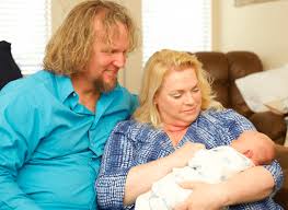 But the one thing about the three older wives in the sister wives clan, they do work to make money. Sister Wives How Kody Brown And 4 Wives Support Their Family Of 23