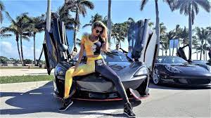 Lamborghini vs ferrari vs bugatti vs porsche. Bugatti Chiron Mclaren P1 Lamborghini Ferrari Best Supercars Arriving To Supercar Week 2018 Youtube