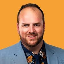 Darren Hunt's Instagram, Twitter & Facebook