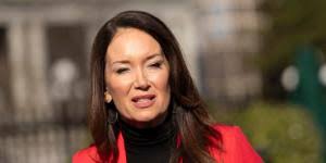 Narrower Trade Deficit Sparks Strong Wave of Dollar-Buying