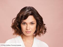 1.6 coiffeur homme au visage ovale. Coupe De Cheveux 5 Erreurs A Ne Pas Faire Quand On A Un Carre Femme Actuelle Le Mag