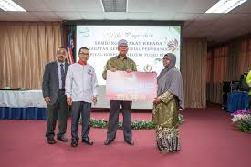 Kajian kepuasan pelanggan tempoh masa menunggu bagi pesakit luar di jabatan kerja sosial perubatan hospital kuala lumpur (2012) 4. 6 April 2018 Serahan Geran Bantuan Kepada Hospital Di Pulau Pinang
