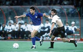 Avec la coupe du monde de la fifa 1990 qui se déroule à domicile, vialli a nommé une partie de l'équipe et on. Italia 1990 Vialli Contro Tutti Storie Di Calcio