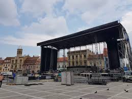 Festivalul cerbul de aur 2018 va fi organizat în perioada 29. Cerbul De Aur Pe O ScenÄ Cat 1 000 De Televizoare Buna Ziua Brasov