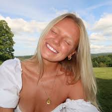 Shannon Berg (@shannnonberg)