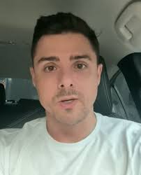 Mais um muro pulado e um vida livre das correntes de aço. Menino No Barril Delegado Bruno Lima Fala Sobre Relacao Com A Madrasta Odc O Olhar Da Cidade