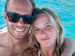 Qmusic is een radiokoppel rijker: Vincent Fierens vindt de liefde bij Emma  Salden