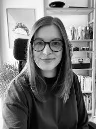 Amy Grinstead's Instagram, Twitter & Facebook