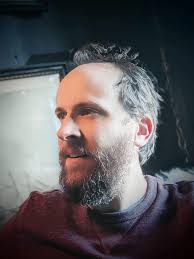 Did professor Iaturro teach marketing at St. Vincent's College?