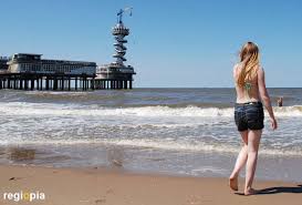 Scheveningen gehört zu recht zu den beliebtesten badeorten der niederlande und ist mit seinem bunten strandleben und den vielen attraktionen sowie seiner nähe zu den haag auf jeden fall eine. Gardens And Beaches In The Hague Netherlands