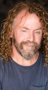 Beställ en personlig video från Ray Porter