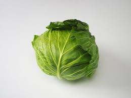キャベツの外葉を捨てるのはどこまで 捨てない選択肢もあるの 知っておきたい食のあれこれ