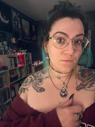 Ladies who lost 90+ lbs with thigh tattoos?