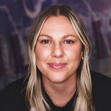 Amanda Mazur (@amandalorenz) • Threads, Say more