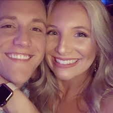 Are there safe places in Berea where dogs can play in the water?