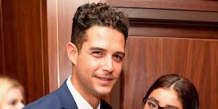 Wells Adams and Sarah Hyland Have the Best Couples Halloween Costume