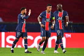 Harry maguire, edinson cavani and mason greenwood did not travel with the rest of the manchester united squad to paris. Psg Vs Manchester United Player Ratings David De Gea Impresses In Champions League Win Vier Vier Zwei Com
