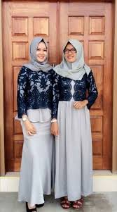 15 contoh desain gambar model baju bahan brokat terbaru 2017. 19 Model Baju Brokat Kombinasi Satin Terupdate 2020