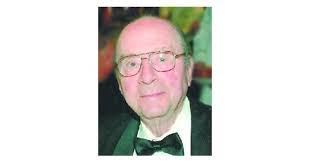 Robert Shevlin's Instagram, Twitter & Facebook