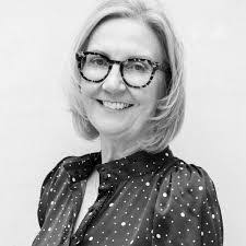 Claire Osborn's Instagram, Twitter & Facebook