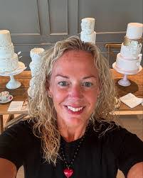 Janet Holdsworth's Instagram, Twitter & Facebook