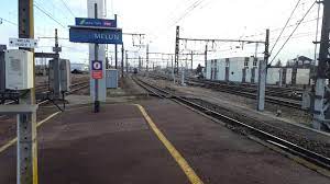 Nous rendons votre trajet en transport public vers gare sncf plus facile, c'est pourquoi plus de 930 millions d'utilisateurs. Arrive En Gare De Melun D Une Um Z5600 A Destination De Paris Gare De Lyon Youtube