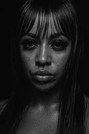 Lisa Bowdish's Instagram, Twitter & Facebook