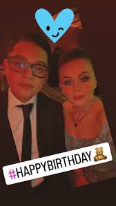 karina Monroy (@KarimonKarina)