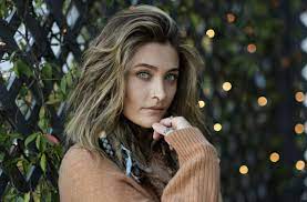 Her mother is debbie rowe, michael's second wife. Michael Jacksons Tochter Paris Jackson Veroffentlicht Erste Single Kultur Stuttgarter Zeitung