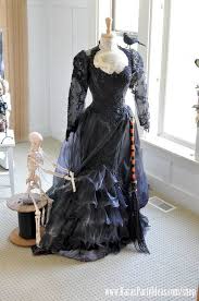 Witchs Costume Purchase Old Wedding Dress At Thrift Store And Dye Black Easy And Cheap Old Wedding Dresses Halloween Party Supplies Halloween Party