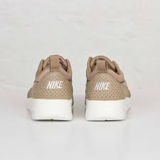 The beautiful x power air max thea ultra embodies joan benoit samuelson's fierce spirit. Shunka Civilen Lavandula Nike Thea Camel Alkemyinnovation Com