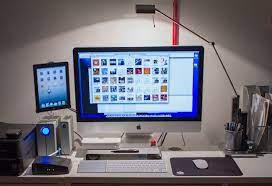 When choosing the best laptops for photographers, don't just consider the ones with the best. Mac Setup Amateur Photographer S Imac Desk Osxdaily