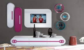 Salon dekorasyonlarına farklı bir hava katan unsurlardan birisi de televizyon üniteleridir. Lake Boyali Tv Unitesi Ve Lake Boyali Tv Unite Modelleri