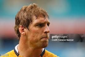 16 Photos & High Res Pictures