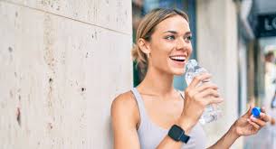 Agua con gas: Beneficios para la salud y Como integrarla en tu dieta | La Casa del Brindis