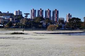 Tenha em atenção que estas temperaturas médias sazonais divergem das registadas observadas em curitiba no mês de abril. Simepar E Defesa Civil Desmentem Informacao De Frio Mais Intenso Do Seculo Nesta Semana Xv Curitiba