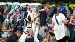 People of various ethnicities and national origins are citizens of new zealand, governed by its nationality law. New Zealand Listens To Muslim Prayers A Week After Mosque Shootings Bpr