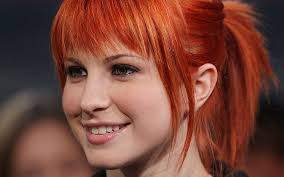 Il cantante dai capelli rossi divenuto famosissimo per i successi “the a team” e “lego house“. Cantanti Hayley Williams Donna Dai Capelli Arancioni Musica Cantante Sfondo Hd Wallpaperbetter