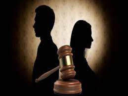 after divorce wife should give five thousand to husband every month court  orders woman runs beauty parlor indore पति को हर महीने 5 हजार गुजारा भत्ता  दो; कोर्ट ने पत्नी को क्यों