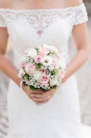 Sechs ideen für jedes budget. 79 Brautstrauss Rund Ideen Brautstrauss Blumenstrauss Hochzeit Hochzeit Strauss