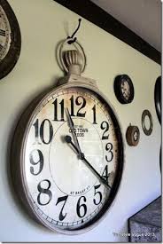 Clock Wall At Turnstyle Vogue Www Turnstylevogue Com 3 Relogios De Parede Rusticos Relogio De Parede Relogio Antigo