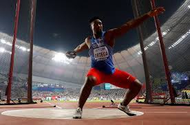 Estadio , una carrera de 180 metros a pie. Tecnica Y Fases Del Lanzamiento De Disco En Atletismo