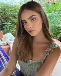 Alex Tee's Instagram, Twitter & Facebook