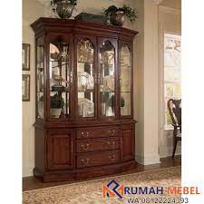 Sekat pembatas ruang tamu dan ruang keluarga. Lemari Hias Ruang Tamu Mewah Kayu Jati Rumah Mebel