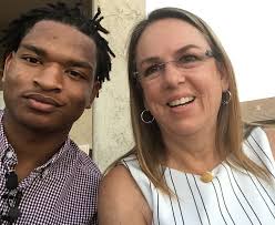 Grandma and the Man She Mistakenly Messaged Celebrate Their 8th Year  Together