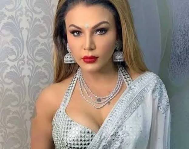 कानूनी पचड़े में फंसी 'ड्रामा क्वीन' राखी सावंत, दर्ज हुई एफआईआर | fir registered against actress rakhi sawant | Webdunia Hindi