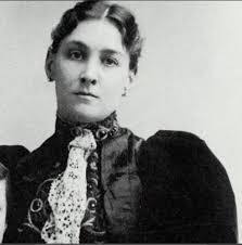 Sara Delano's Instagram, Twitter & Facebook